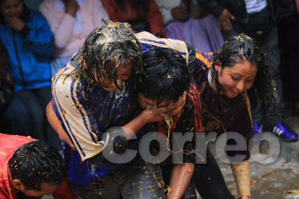 Vea el "Tunas Pukllay" la fiesta solo para valientes (FOTOS)