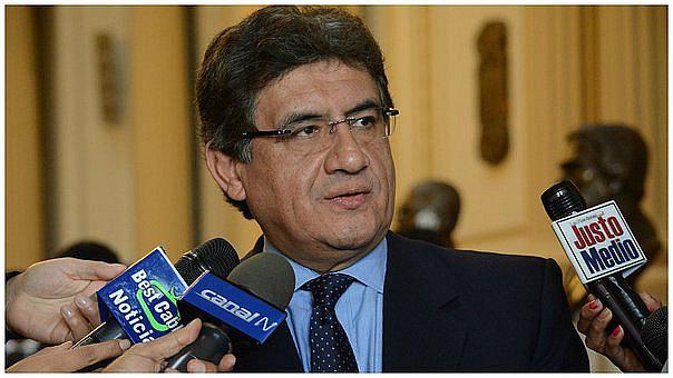 Facción de PPK pide que Juan Sheput sea el nuevo vocero de la bancada