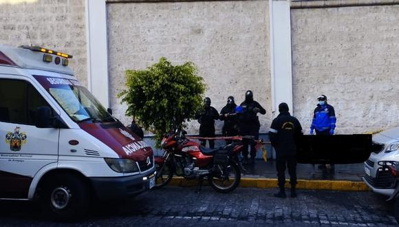 Joven amanece muerto en la calle Zela en el Centro Histórico de Arequipa