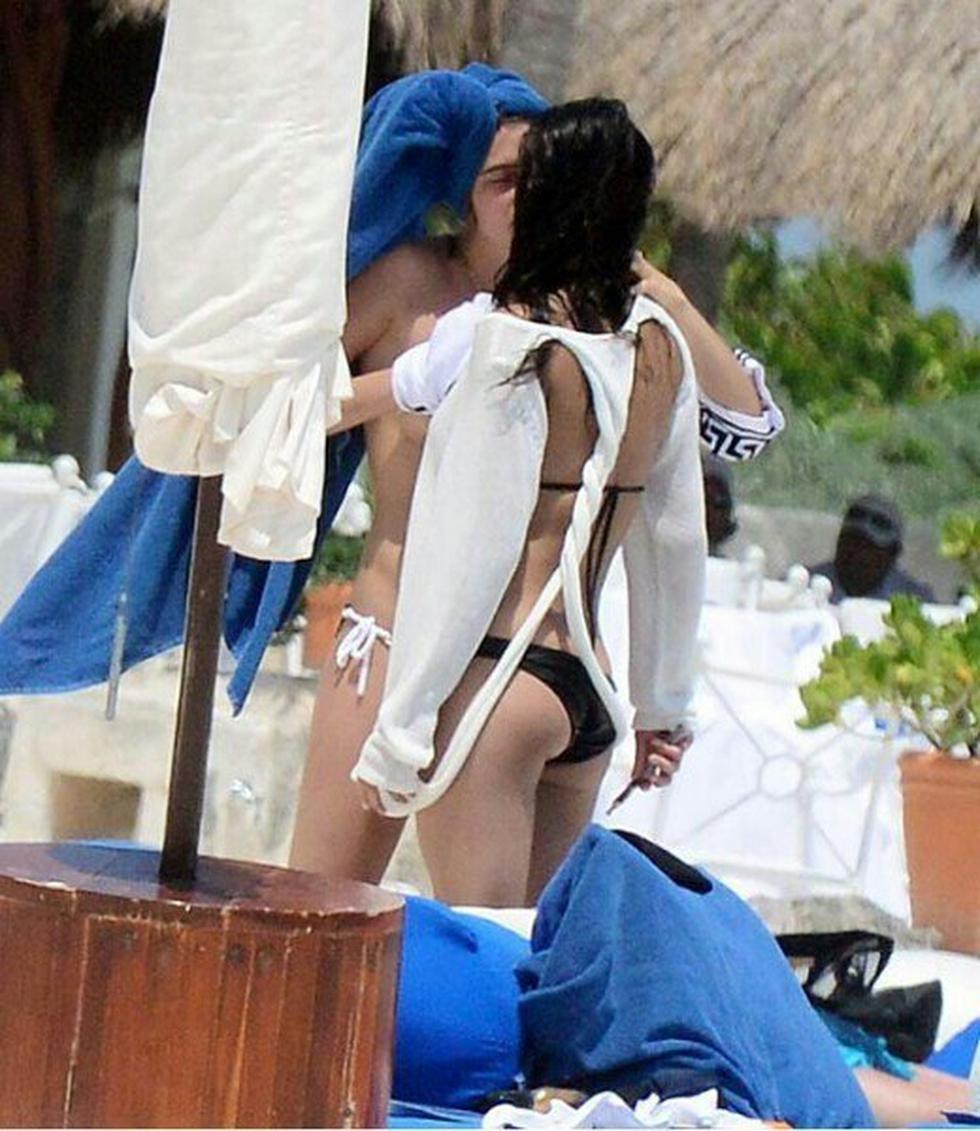 Cara Delevingne y Michelle Rodríguez en topless se prodigan besos (FOTOS)