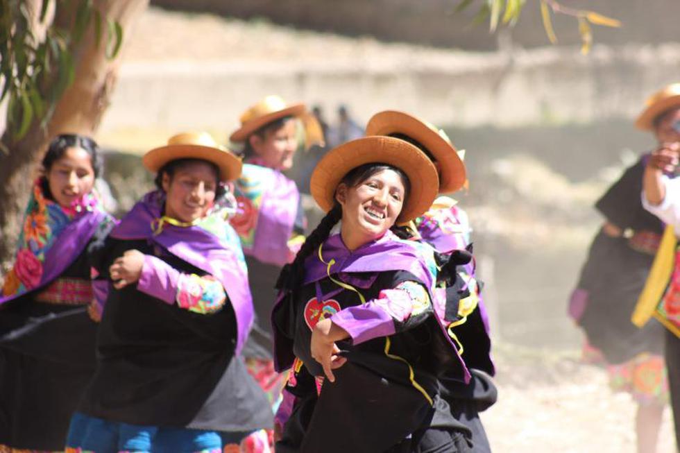 Miles de turistas presencian el Pagapu Wanka en Huari