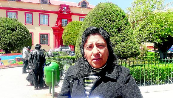 Directora de colegio de Chapa-Capachica denuncia campaña para perjudicarla