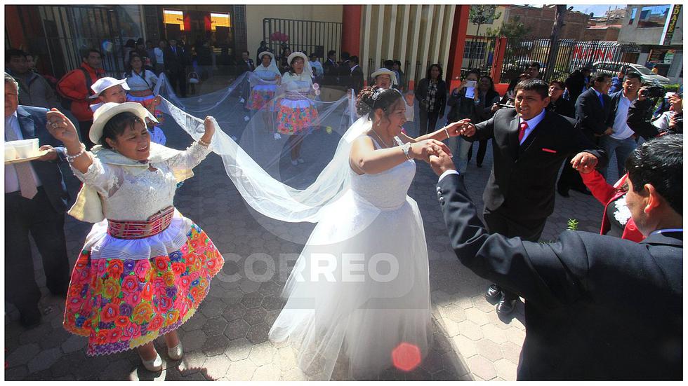 ​Boda andina en Huancayo se celebra a ritmo de Santiago y Fiestas Patrias (FOTOS)