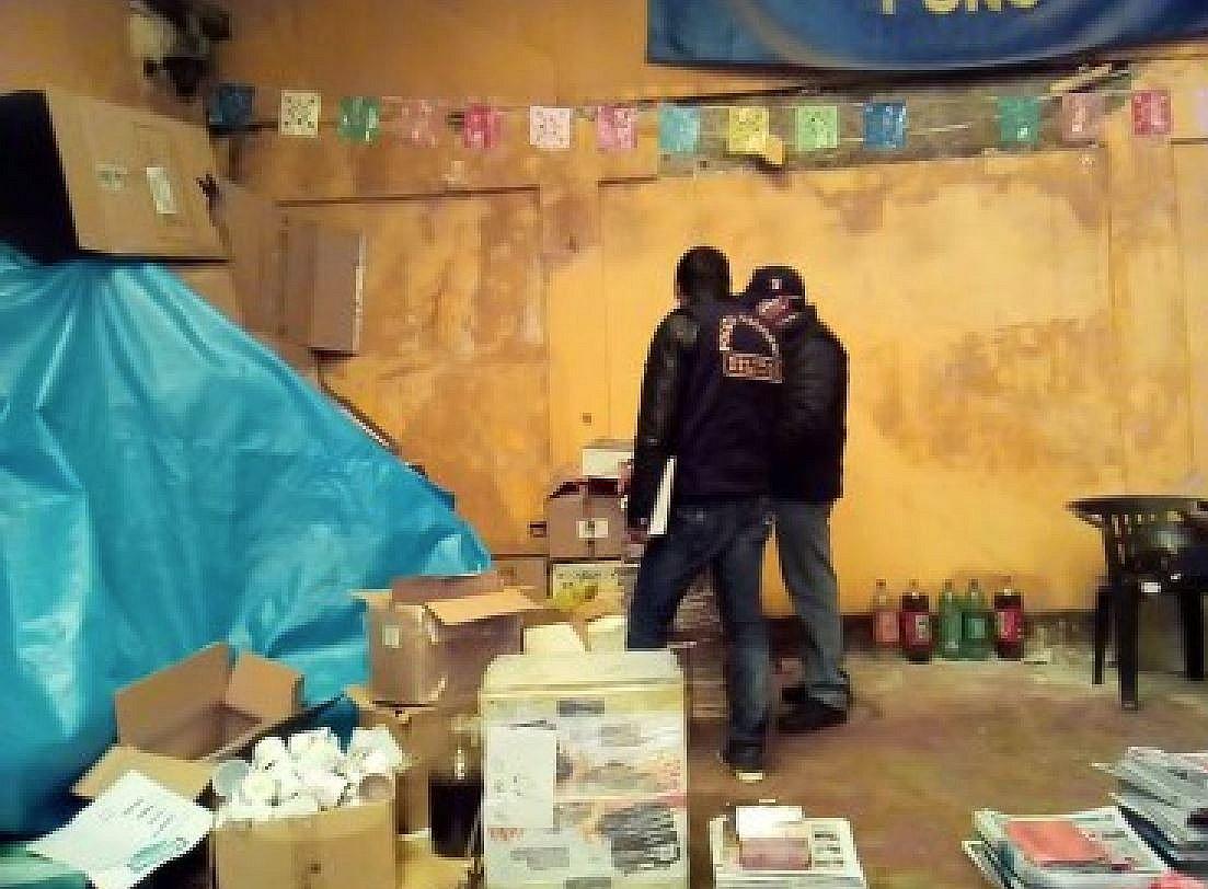 Delincuentes vacían local de distribución de canillitas en Puno