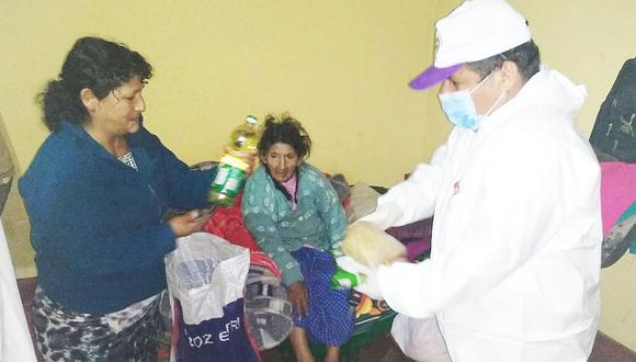 En Abancay entregan canastas con alimentos básicos a 2 500 familias