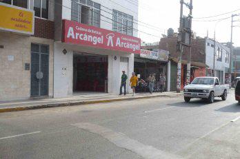Asaltan botica Arcángel