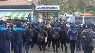 Huancavelica: Protesta por retraso de internado a falta de lineamientos