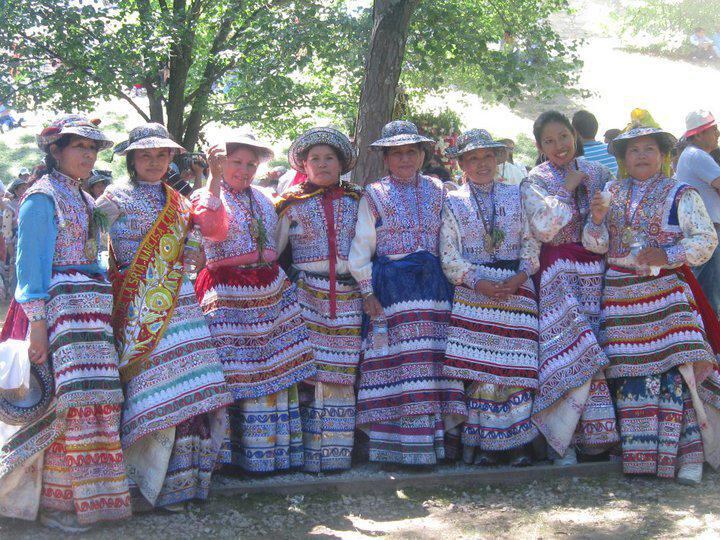 Vestimentas Cabanas y Collaguas, los trajes más lujosos del mundo