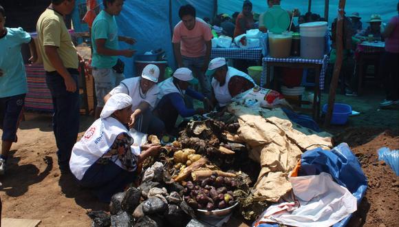 Junín: En  Huachac preparan 50 hornos de pachamanca 
