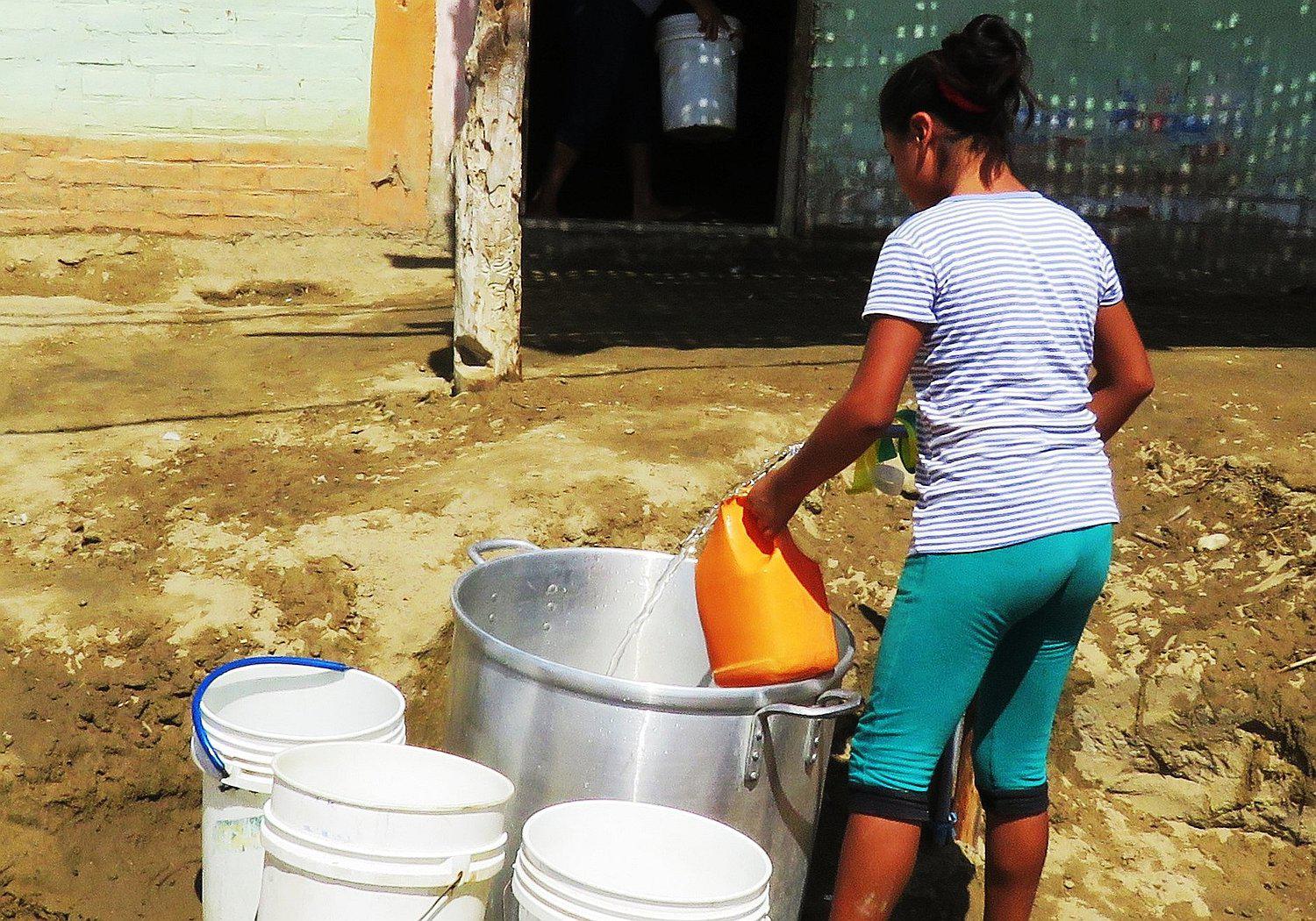 Piura: Ya cuentan con agua en sus domicilios, pero no pagan por el servicio 