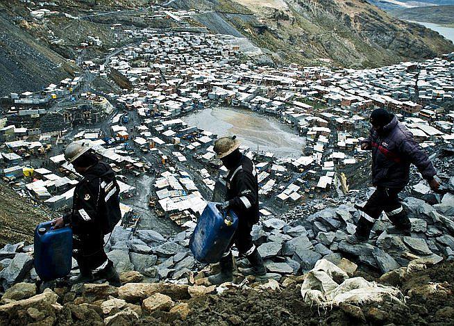 Matan a balazos a dos vigilantes en frustrado asalto en La Rinconada   