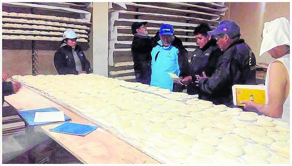 Cuidado: Panaderías de Huancavelica usan esto para preparar panes 