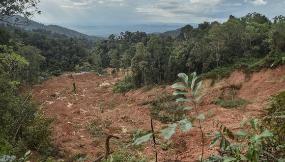 Una vista general del sitio dañado después de un deslizamiento de tierra en Batang Kali, Selangor, el 16 de diciembre de 2022. (Foto de Arif Kartono / AFP)