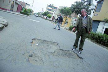 El Bosque con pistas y veredas deterioradas