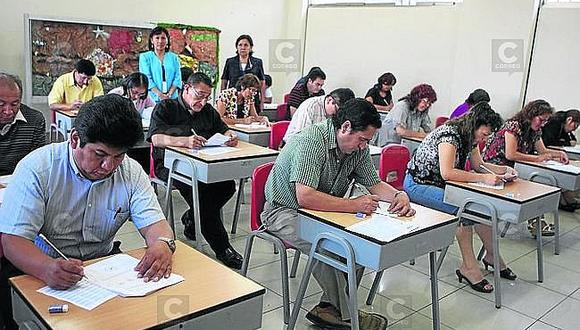 UGEL Tacna reconocerá a 240 profesores que cumplen 25 y 30 años