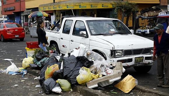 Montículos de basura invaden las calles de San Martín de Porres (FOTOS Y VIDEO)