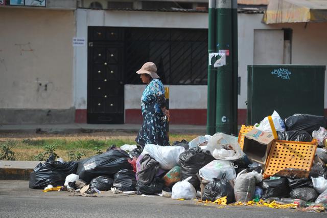 Surco: reportan acumulación de basura en varios distritos