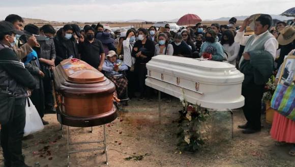 Cuerpos fueron sepultados en medio del dolor y tristeza de los familiares. (Foto: Difusión)