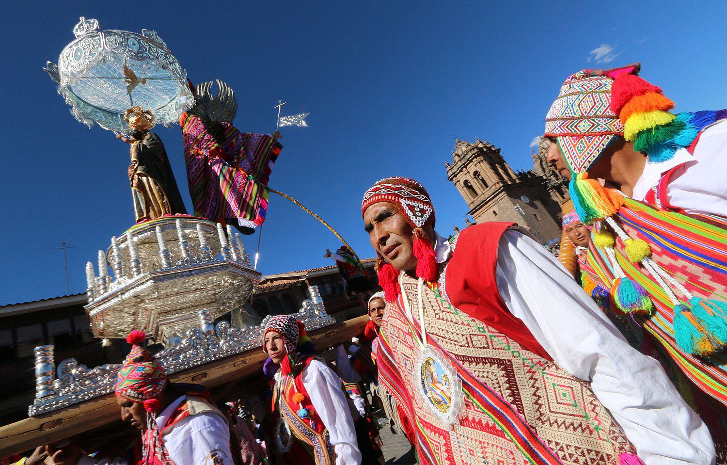 Corpus Christi llega a su fin en Cusco con la peculiar 'octava' (VIDEO)