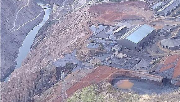 Fiscalía abrió investigación preliminar a Doe Run por derrame de relave minero en Huancavelica