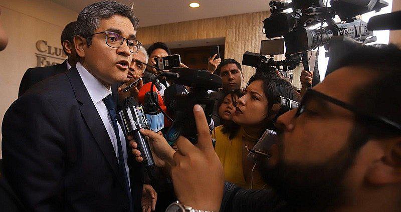 José Domingo Pérez niega que sea un "abuso" allanamiento a Confiep