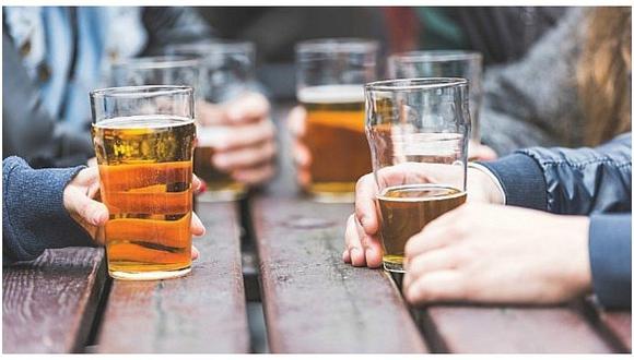 Científicos buscan voluntarios que beban cerveza por 56 días