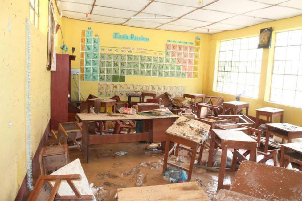Mobiliario escolar de Izcuchaca fue devastado (FOTOS)