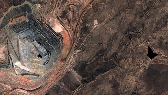 Vista satelital de mina Cuajone, en Moquegua. (Foto: Perú SAT-1 / Ministerio de Defensa / Facebook)