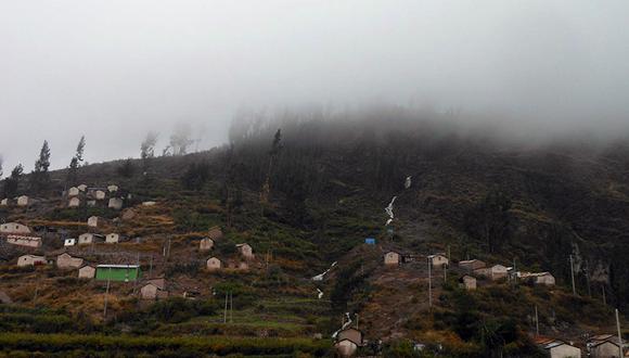 Vientos arrancan árboles y dañan viviendas en Mariscal Nieto