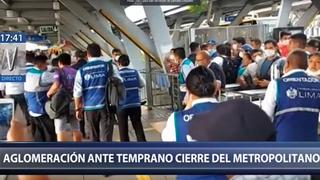 Metropolitano: aglomeración de pasajeros en estación Naranjal por recorte de horario ante inmovilización