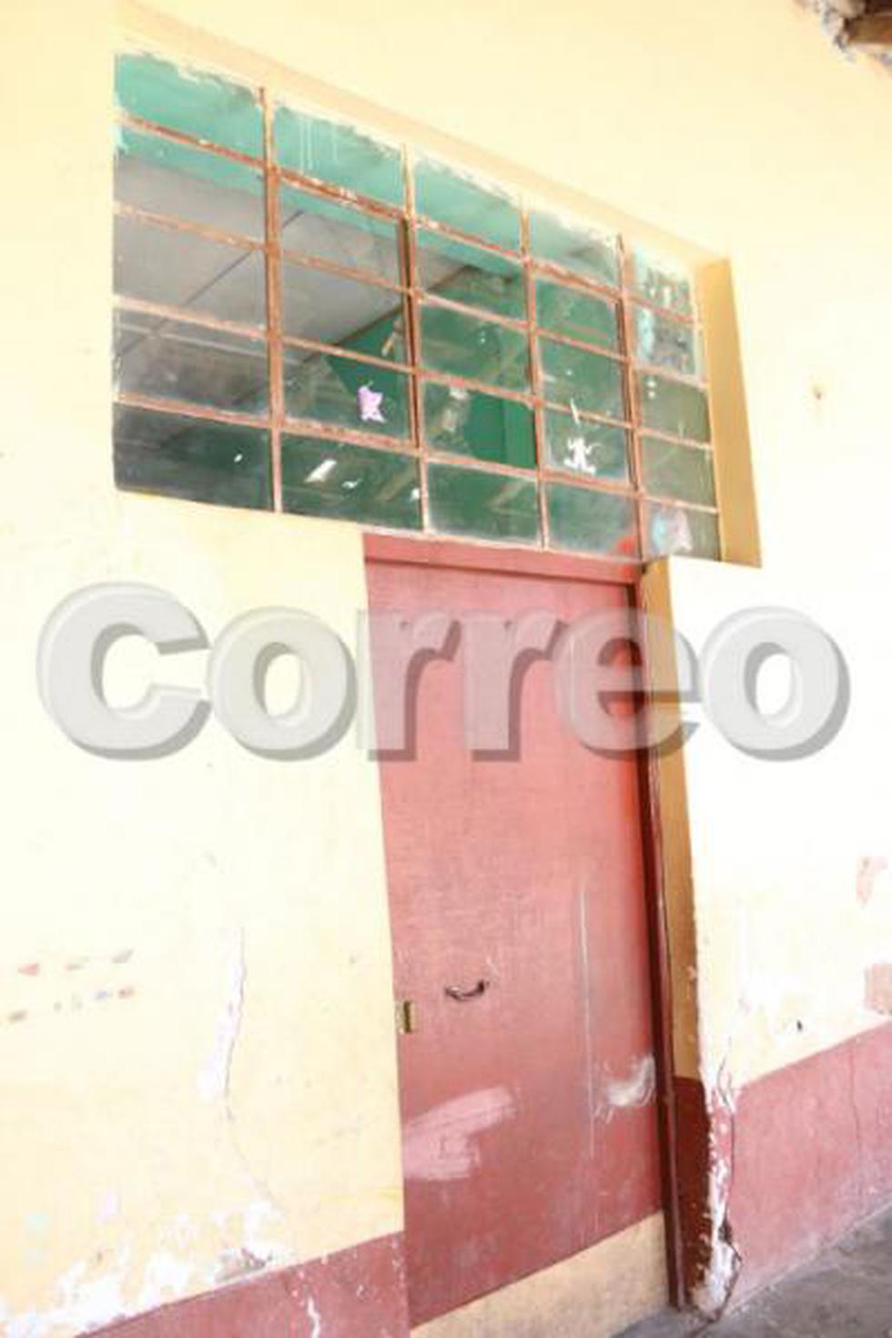 Alumnos de Sicaya estudiarán en colegio en ruinas (FOTOS)