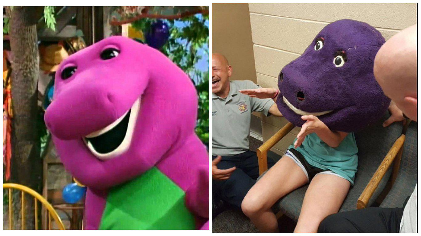 Intentó asustar a sus amigos con disfraz de "Barney" pero esto le pasó (FOTOS)