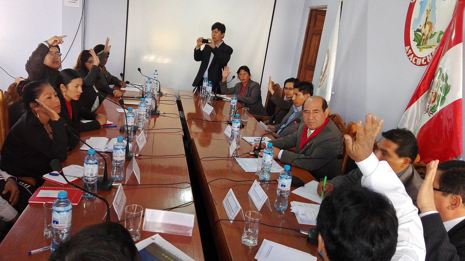 Proceso de interpelación fue 'pérdida de tiempo' en Consejo Regional 