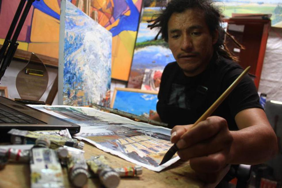 Joven pintor crea obras de arte con una espátula (FOTOS)