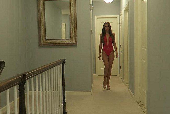 ​YouTube: Conozca a la sexy metereóloga que conquista las redes