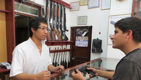 Al día, 10 personas buscan portar un arma de fuego en Lambayeque
