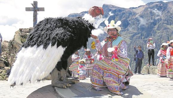Isidro Cesar Suca Gutiérrez es quien está detrás de este personaje que ahora es muy conocido por los visitantes que llegan al cañón del Colca. (Foto: Cortesía)