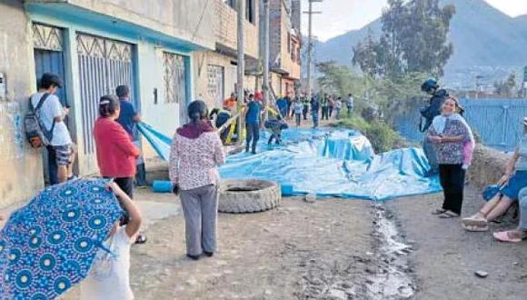 Autoridades y vecinos realizan coordinaciones para evitar desgracias por derrumbes/ Foto: Correo