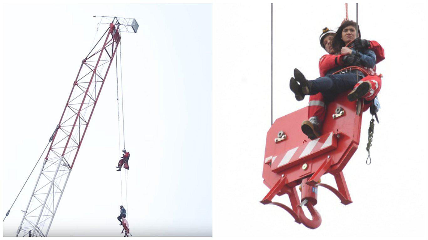 ¡Impresionante! Bombero rescata a mujer atrapada en grúa a más de 30 metros de altura [VIDEOS]