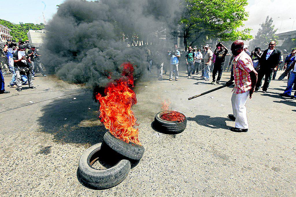 Vecinos de AA.HH. San Pedro se oponen a instalación de antena 