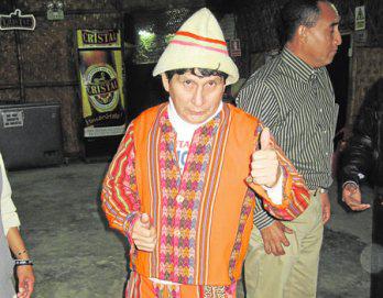 Fiesta en la plaza mayor de Bellavista