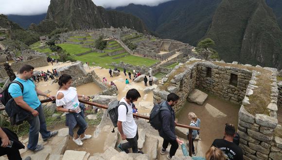 Estudiantes llevarán curso obligatorio sobre turismo, patrimonio y cultura en Cusco.