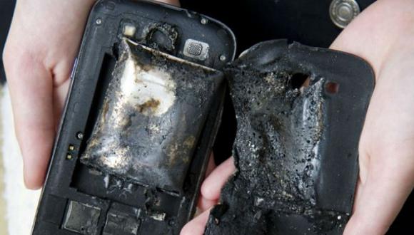 Estudiante muere tras explotarle teléfono celular en el bolsillo