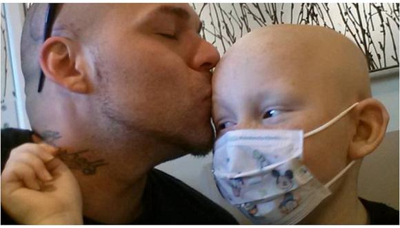 Instagram: Operaron a su hijo por tumor en el cerebro y él hizo esto para animarlo (FOTOS)
