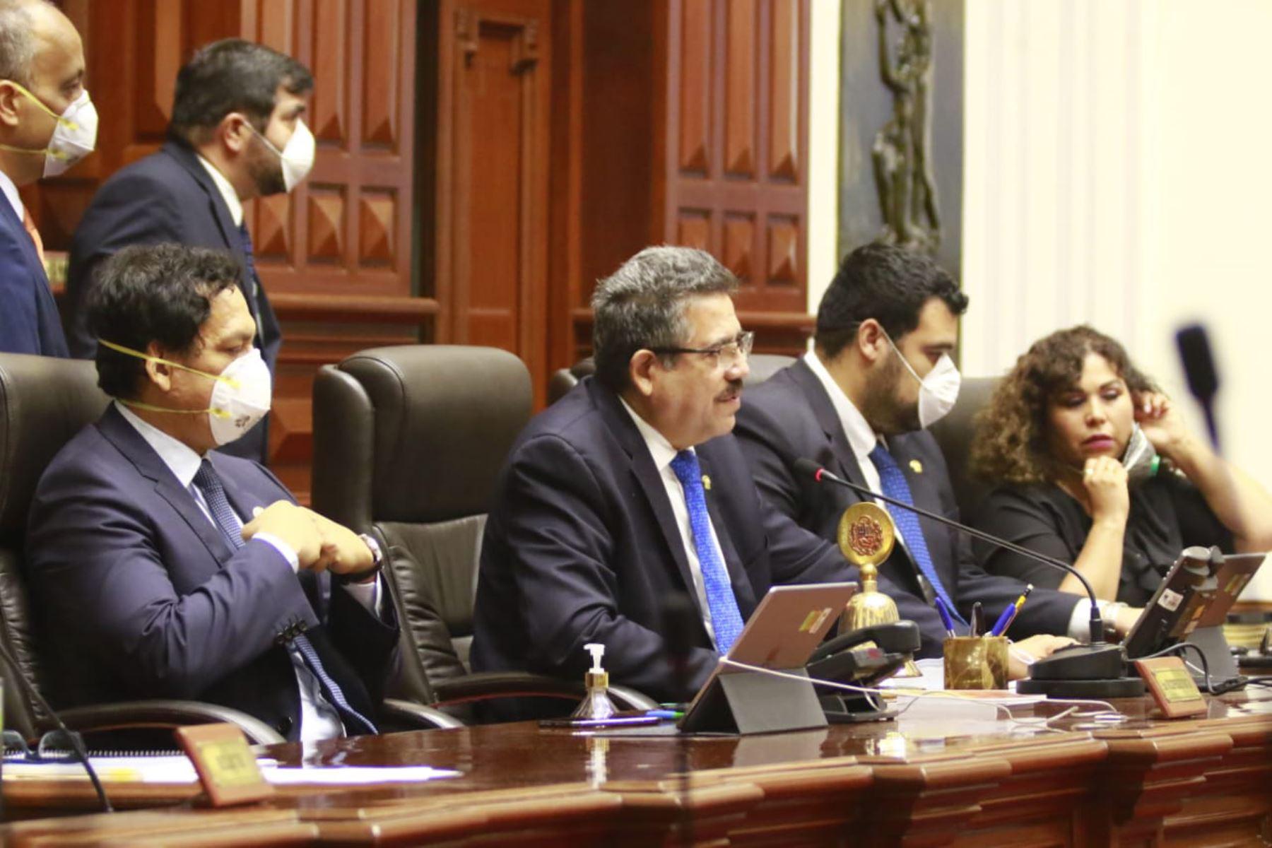 El presidente del Congreso reiteró que en el último pleno se tomaron todas las medidas de seguridad ante el coronavirus. (Foto: Andina)