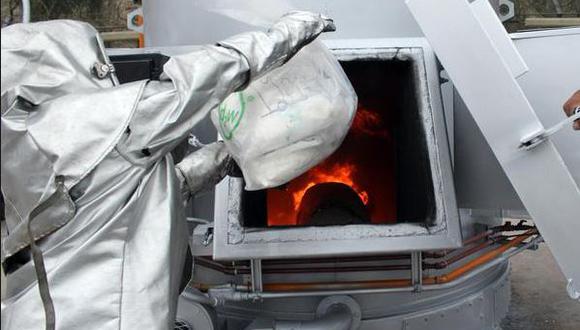 Policía incinera más de cuatro toneladas de droga en Ate