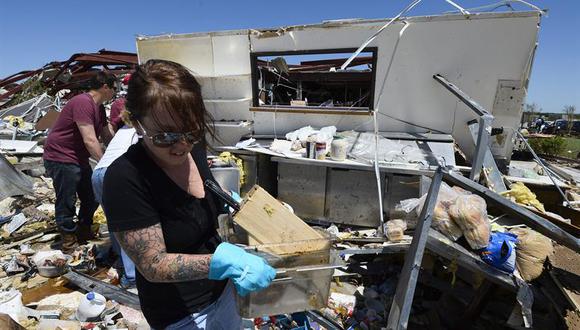 Aumentan a nueve los muertos por tornados en Oklahoma