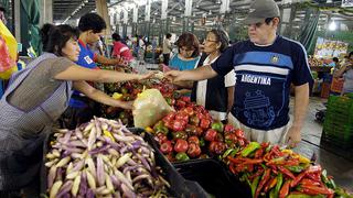 Lima: mercados atenderán hasta 4 p.m. a partir del domingo para evitar propagación del coronavirus