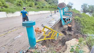 Lluvias en Piura: Río Charanal se desborda y parte de paseo turístico se cae