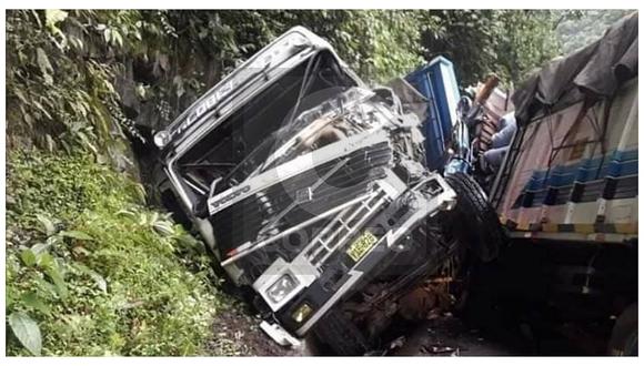 ​Chofer muere aplastado en cabina de camión tras brutal choque (FOTOS)